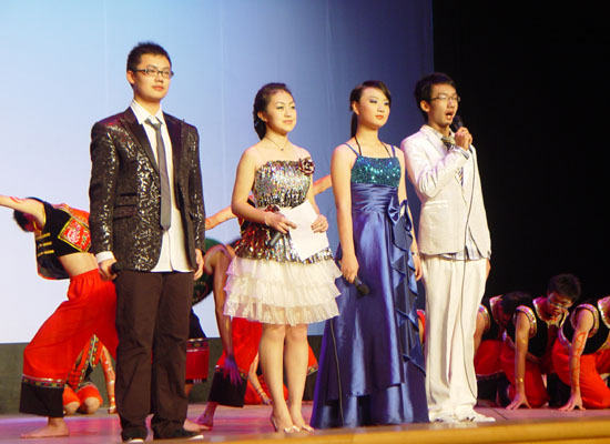 云南师大附中--云南师大附中2010艺术节高一歌