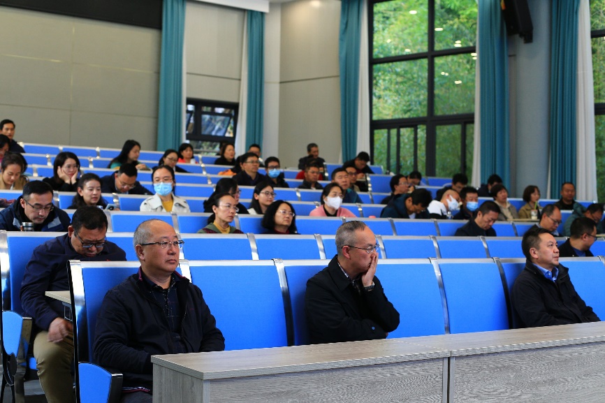 D:\工会的\2022\2022教代会\2022.10.31教代会十二届三次\nEO_IMG_IMG_6949.jpg
