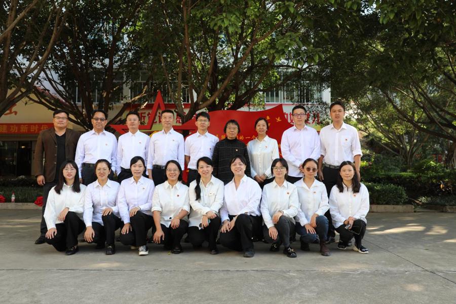 教研交流促发展携手共圆教育梦记云南师大附中赴丽江华坪女子高级中学