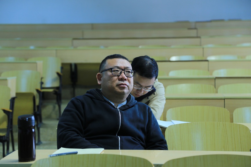 D:\教科室的\教师评优、教学荣誉\学校青年教师展示\2021学校青年教师课堂展示活动\2021学校青年教师课堂展示活动\现场照片03.25\小\nEO_IMG_IMG_0607.jpg