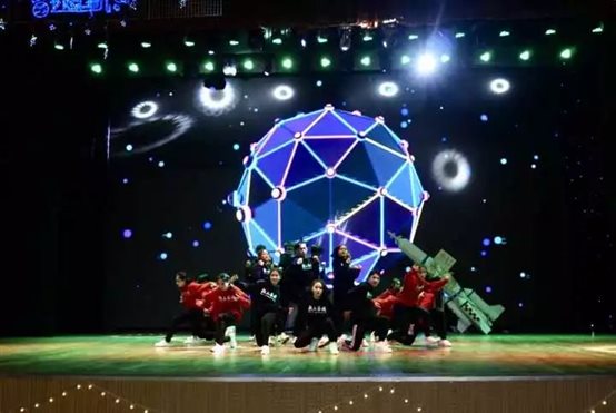 https://mmbiz.qpic.cn/mmbiz_jpg/ARCickJRuwrAYFyicYqtkiczGKVNLxYUVmiaFLsazy6icUqgY0NtJAhn3un8aFwFY5RqITbpQjMy0r1uRzsTDTZRx8w/640?wx_fmt=jpeg