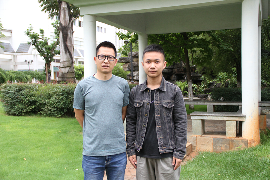 杨纪源与班主任唐金彬.png