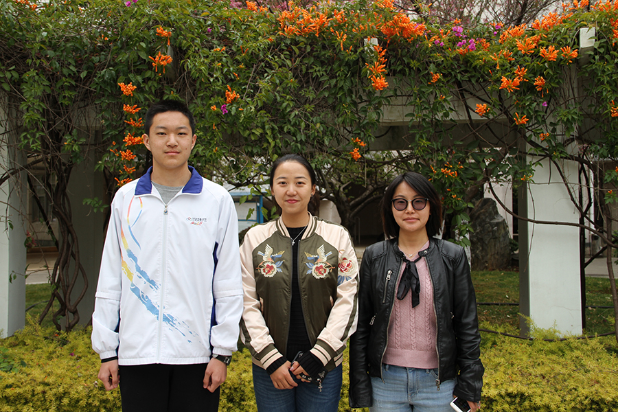 刘佳、张怡、李翰禹.jpg