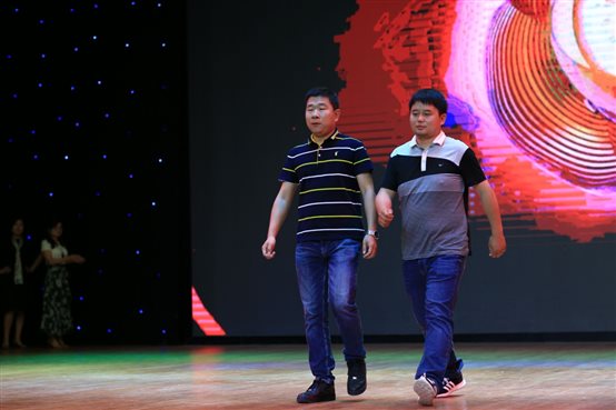 说明: C:\Users\tuan\Desktop\use\XIU\2\nEO_IMG_18056631.jpg