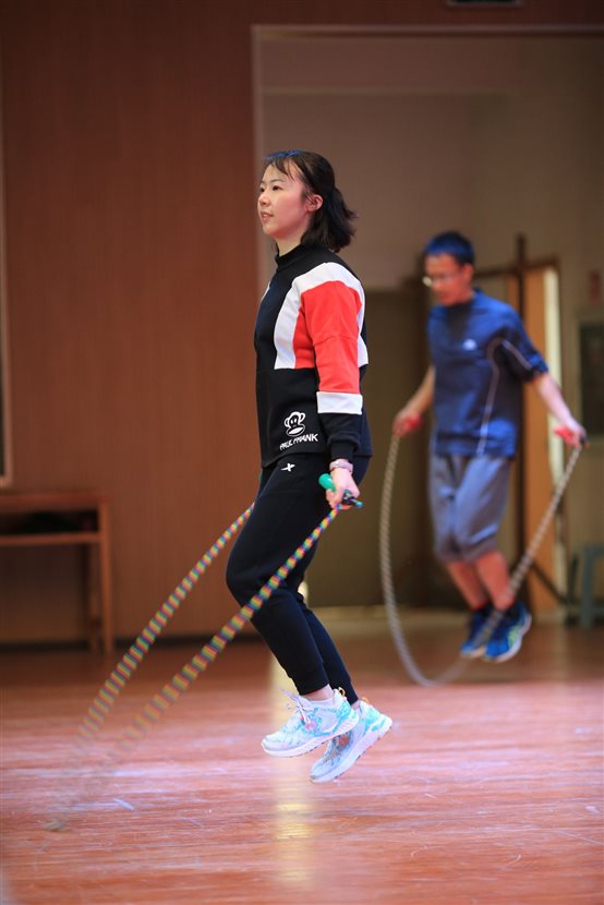 C:\Users\tuan\Desktop\2019体育节教师项目\nEO_IMG_18058914.jpg
