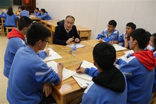 E:\教课室资料（2016.9后）\人才培养（彬彬）\云南师大附中帮扶梁河一中计划\2019.12.24师大附中12月帮扶照片\IMG_6067.JPG