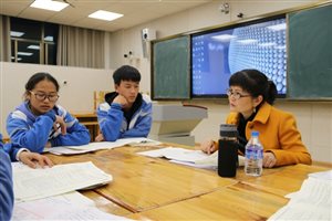 E:\教课室资料（2016.9后）\人才培养（彬彬）\云南师大附中帮扶梁河一中计划\2019.12.24师大附中12月帮扶照片\IMG_6096.JPG