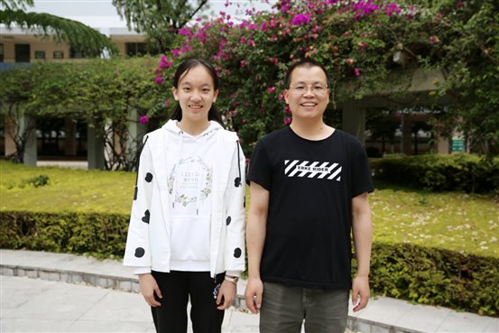 C:\Users\Thinkpad\Desktop\月考二\曾国林和姜洪舟.jpg