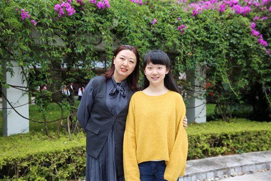 C:\Users\Thinkpad\Desktop\月考二\李婉杨和徐可迪.jpg