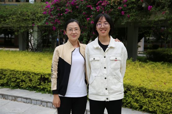 C:\Users\Thinkpad\Desktop\2020.9.18 2021届高三第一次月考\罗丹和张若楠（文科第一）.JPG