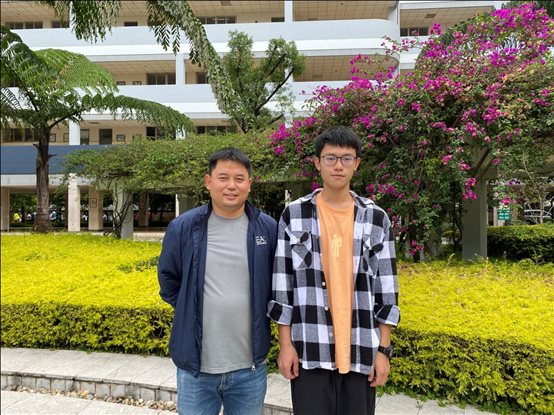 C:\Users\Thinkpad\Desktop\2020.9.18 2021届高三第一次月考\任运广和李佩锡（理科第四）.JPG
