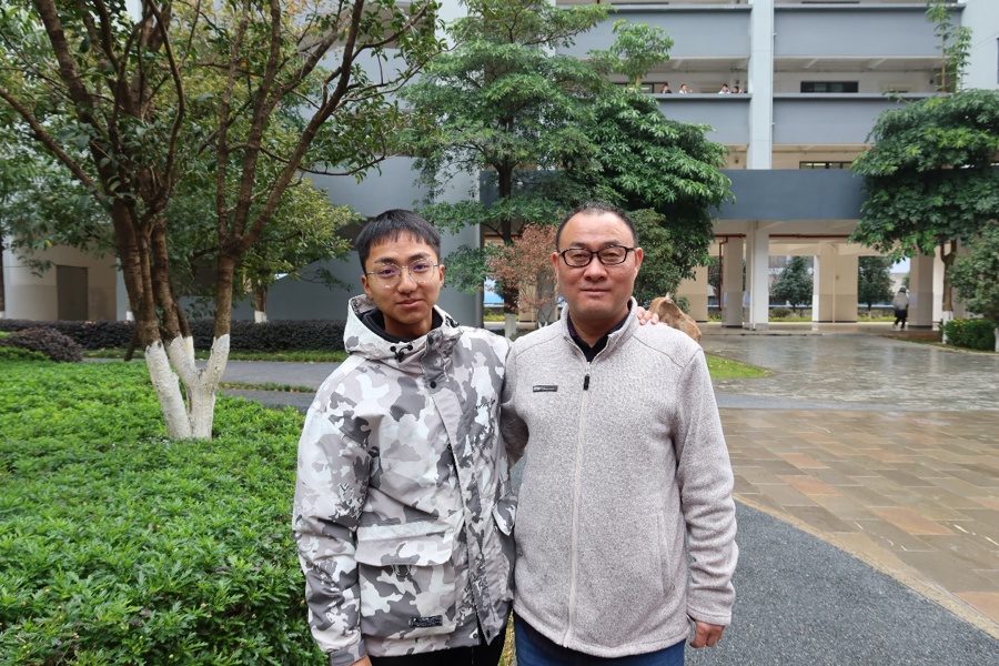 杨国涵