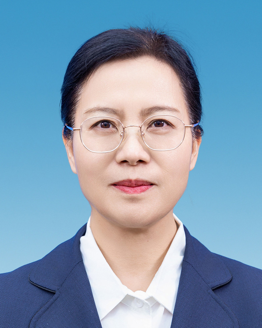 王    英-党委书记